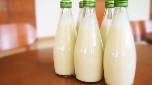 Об особенностях обложения НДФЛ стоимости молока, выданного "вреднику"