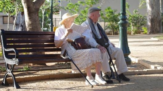 Повышение пенсионного возраста хотят "заморозить"