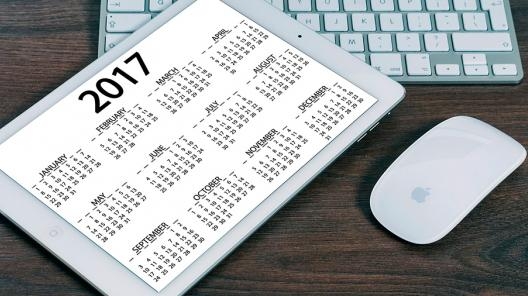 В системе КонсультантПлюс появились сведения о праздниках в феврале и марте