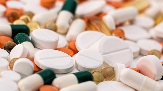 Безрецептурные лекарства разрешат продавать в магазинах