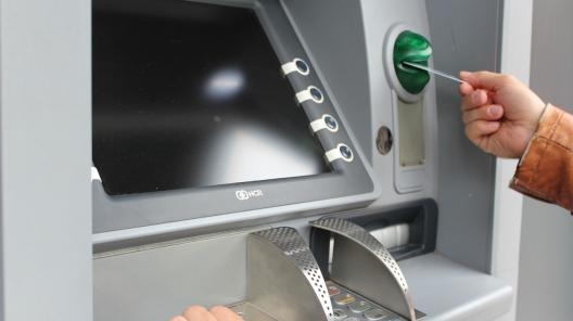 Сумму комиссии рекомендовали выводить на экран банкоматов до приёма денег
