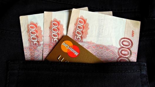 МРОТ могут повысить на 850 рублей