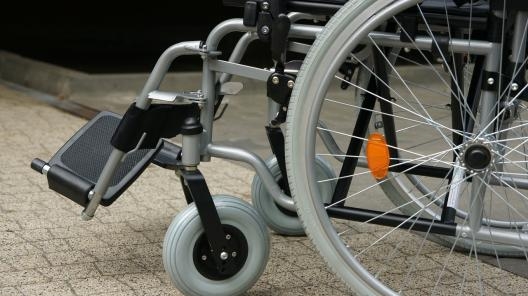 Отказать инвалиду из-за отсутствия оборудованного рабочего места нельзя