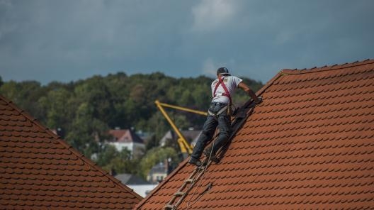 Управляющая компания починит крышу даже без согласования сроков ремонта