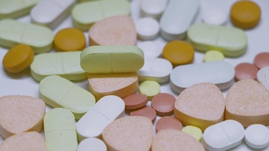 Вступил в силу закон, позволяющий продавать лекарства в розницу онлайн